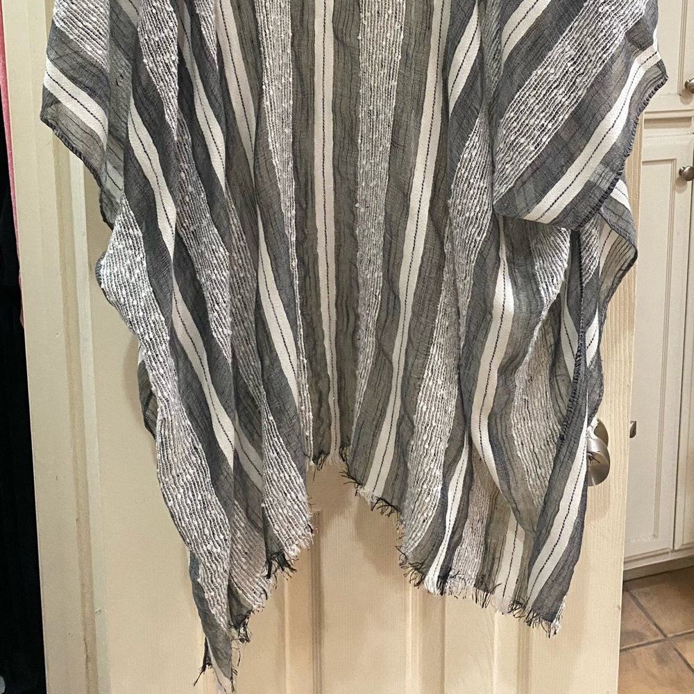Versatile Kimono - Picture 2 of 2